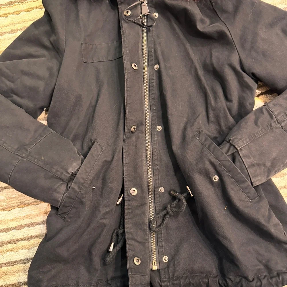 OSLEY Adjustable Black Cotton Blend Jacket w/ Rainbow Faux Fur Hood‎ Size 38
